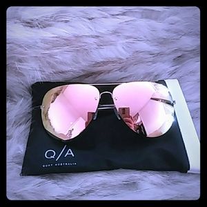 Quay Muse in Orange/pink